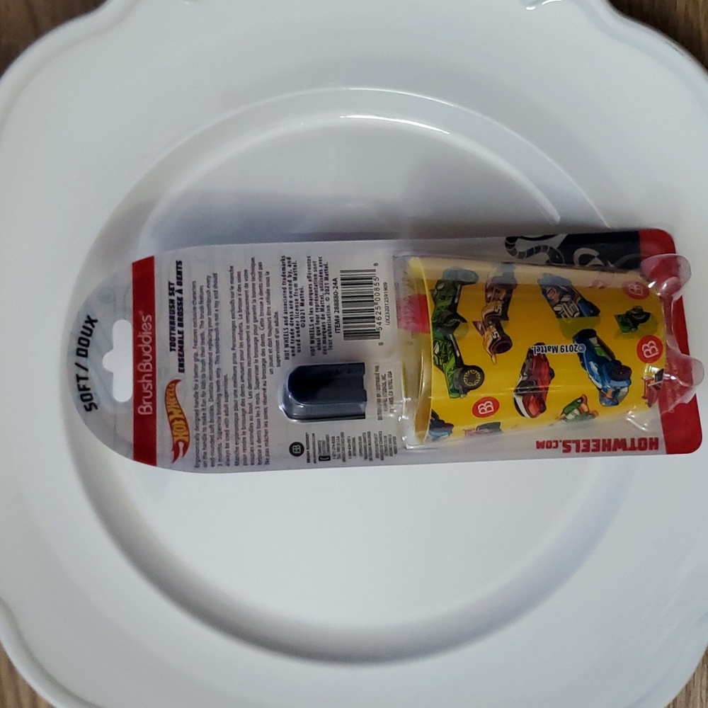 Hot Wheels Toothbrush Set with Cup 🫧 - Picture 2 of 2